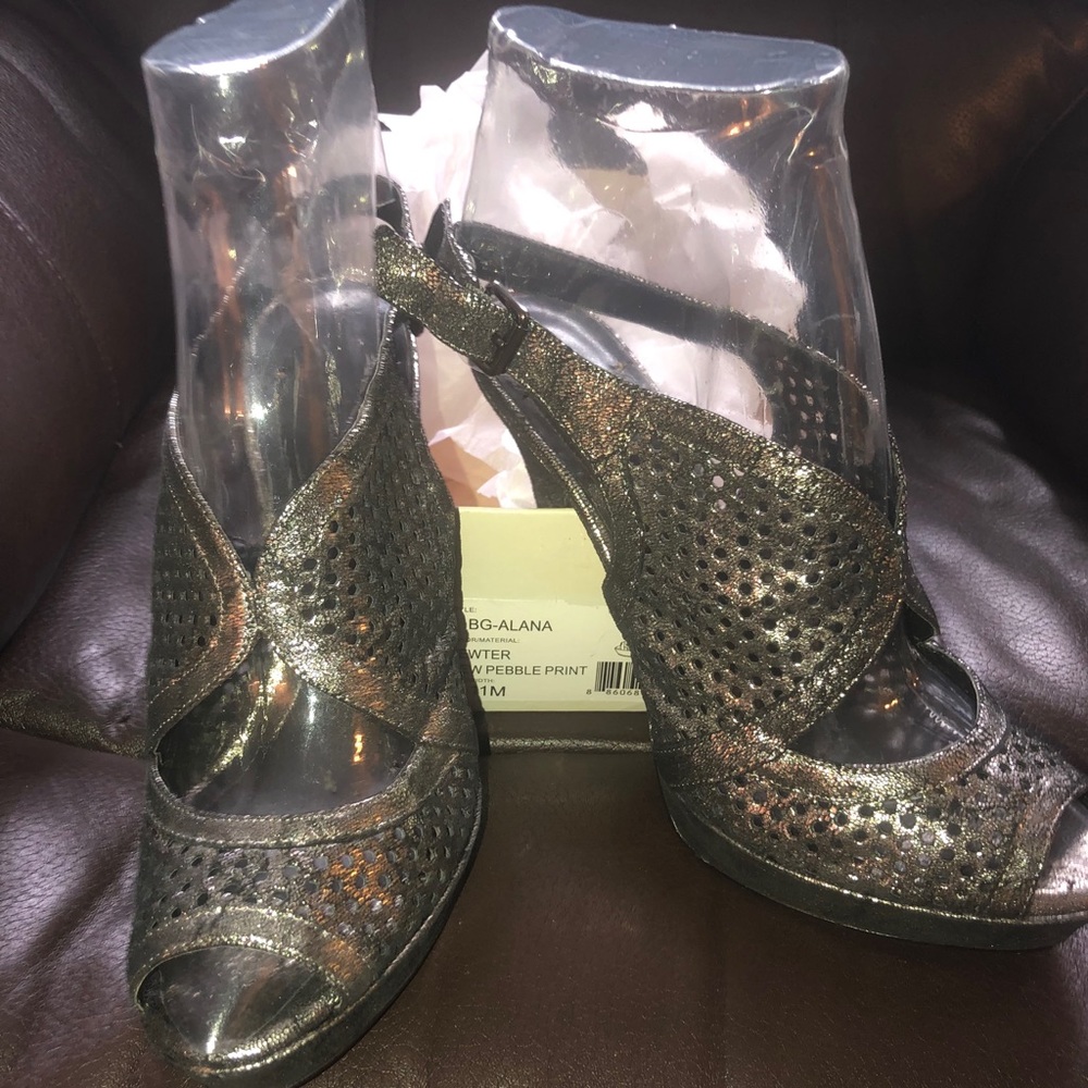 Women bcbg shoe